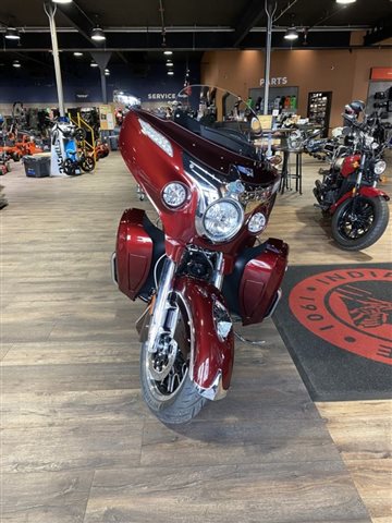 2021 Indian Motorcycle Roadmaster Maroon Metallic/Crimson Metallic at Guy's Outdoor Motorsports & Marine