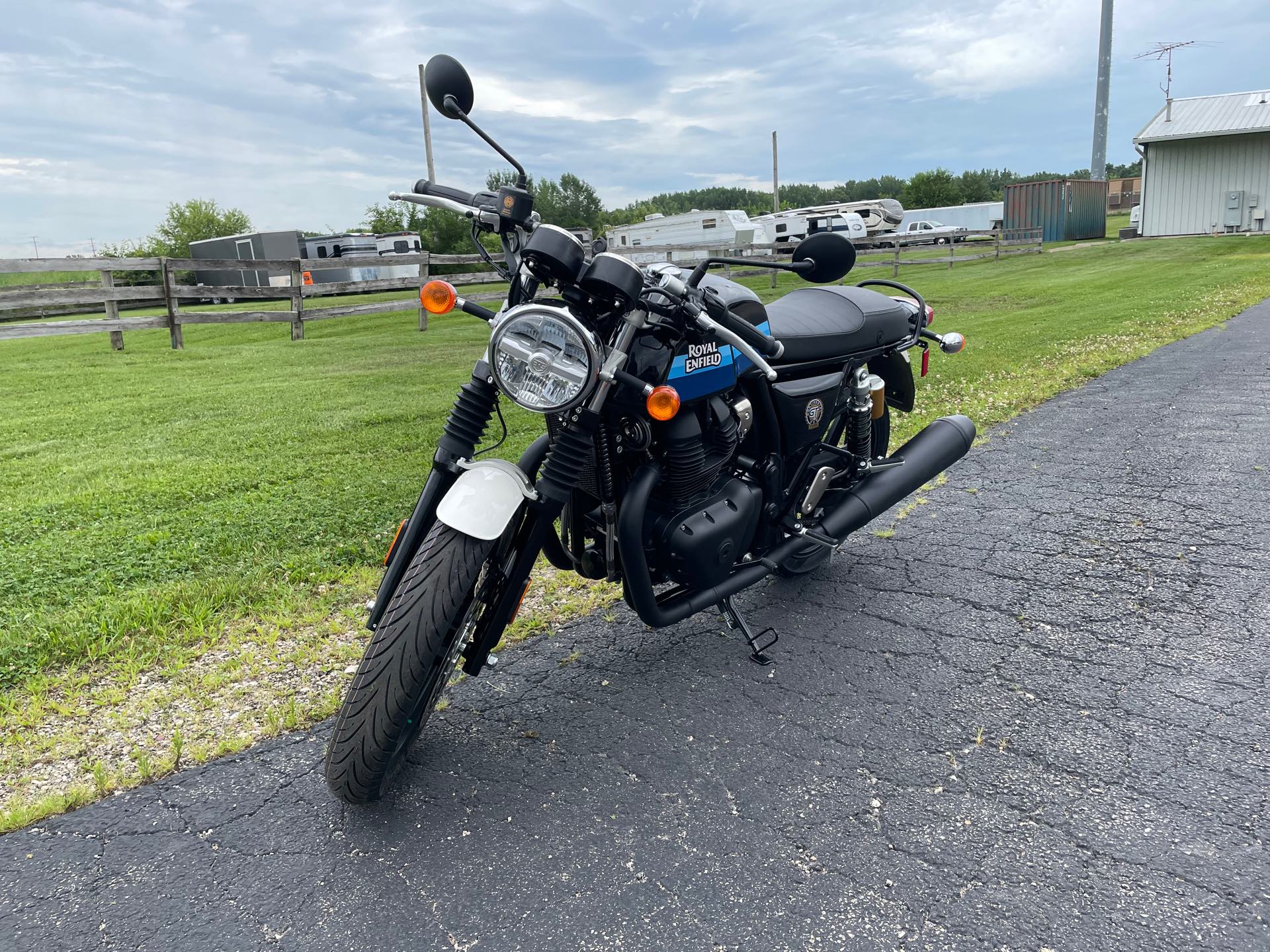 2024 Royal Enfield Twins Continental GT 650 at Randy's Cycle