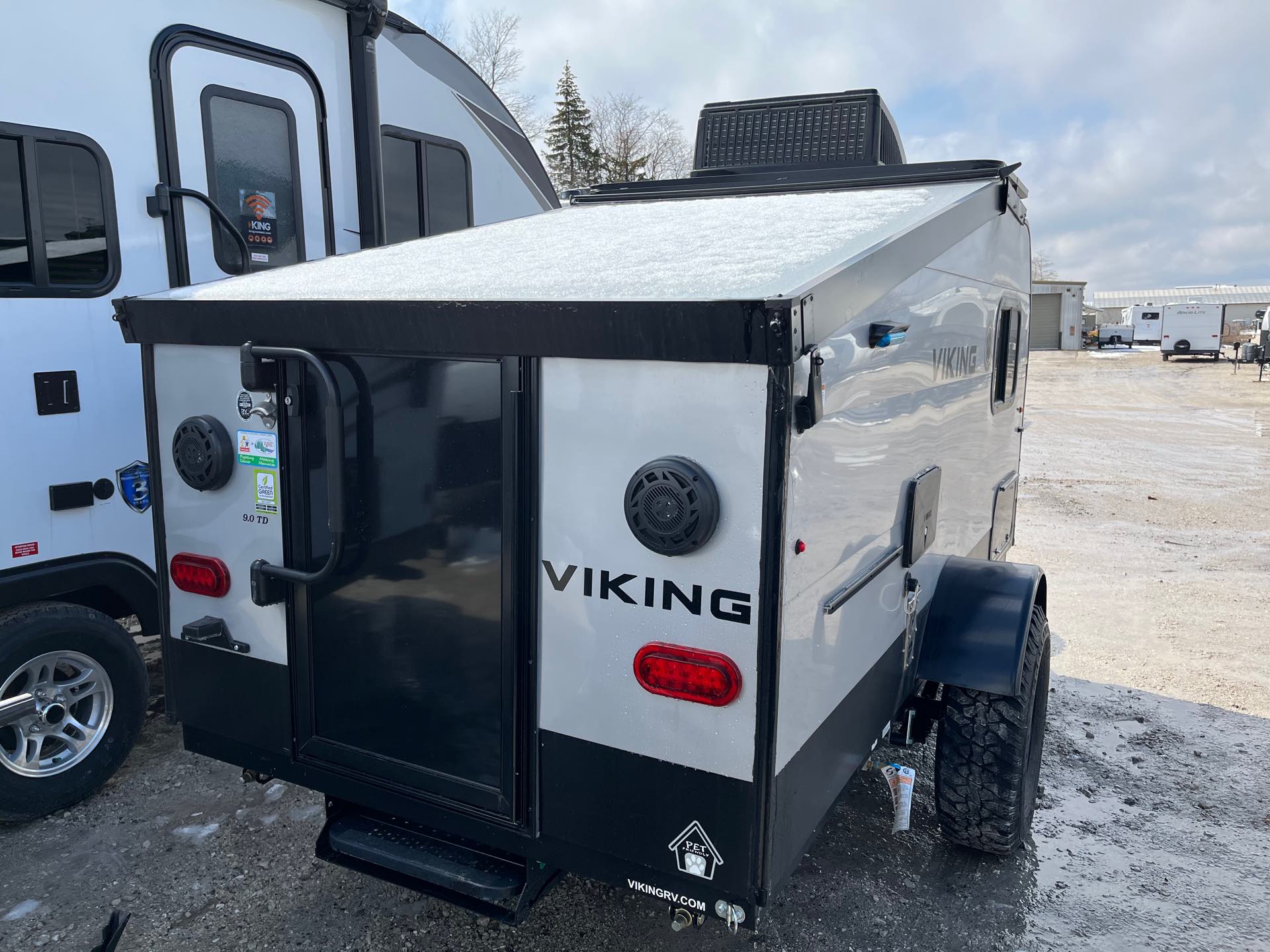 2021 Coachmen Viking Express 9.0TD at Prosser's Premium RV Outlet