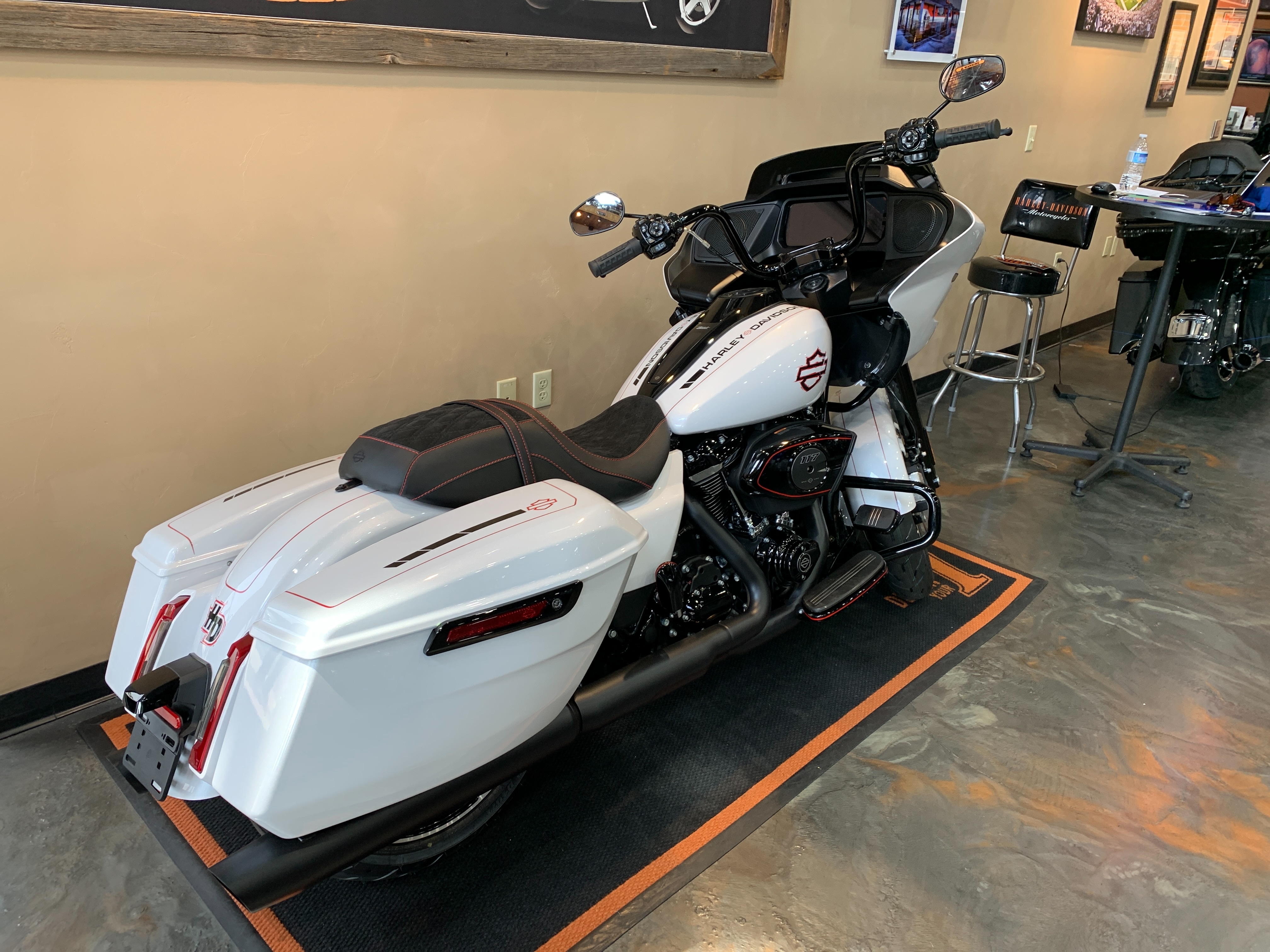 2024 Harley-Davidson Road Glide Base at Vandervest Harley-Davidson, Green Bay, WI 54303