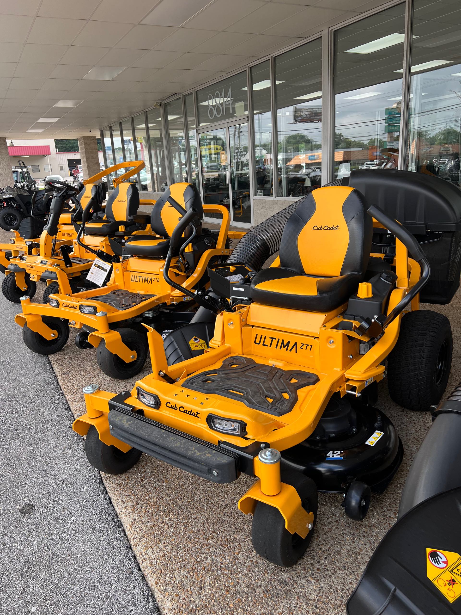 2022 Cub Cadet Zero-Turn Mowers ZT1 42 FAB at Knoxville Powersports