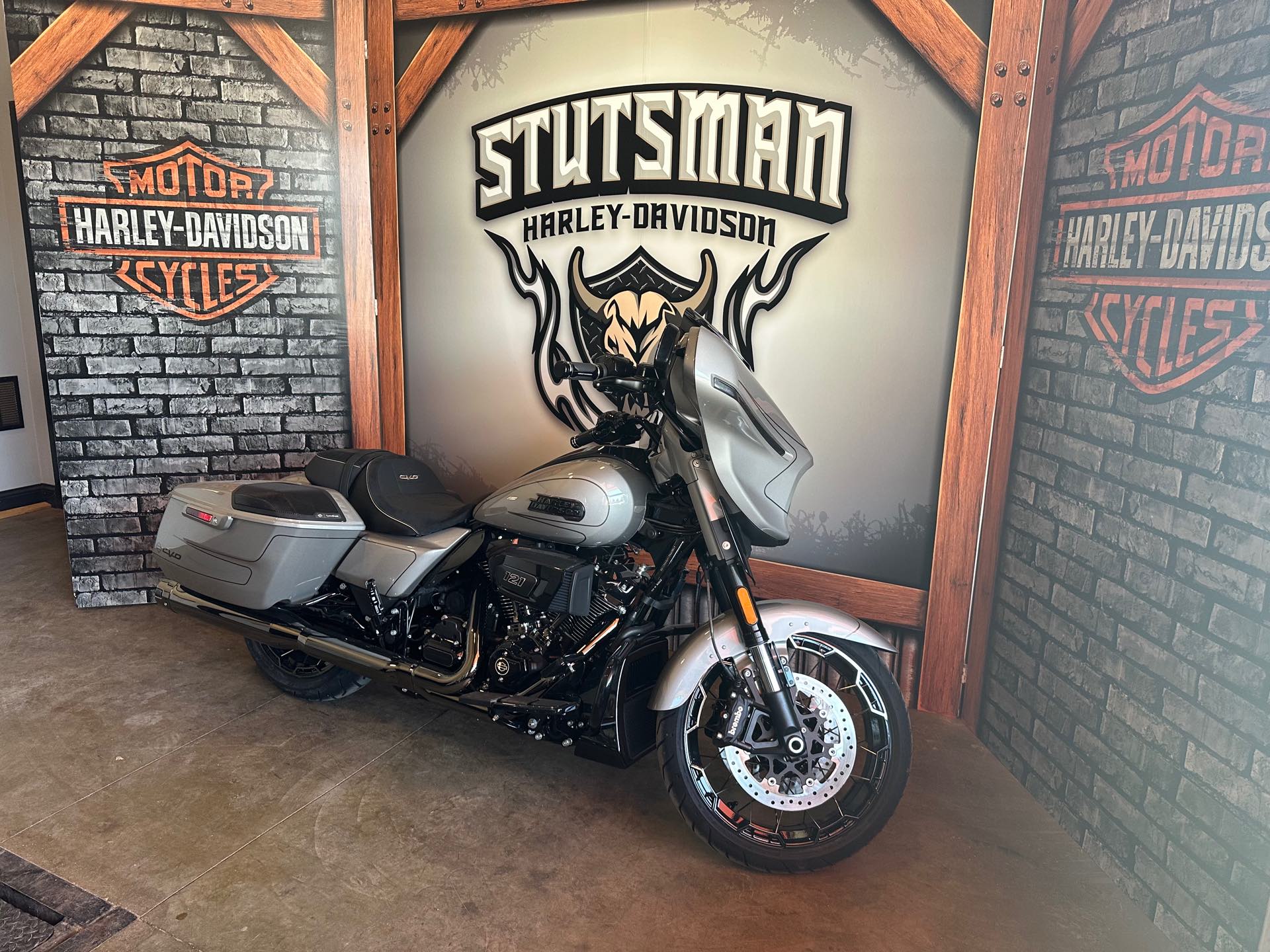 2023 Harley-Davidson Street Glide CVO Street Glide at Stutsman Harley-Davidson