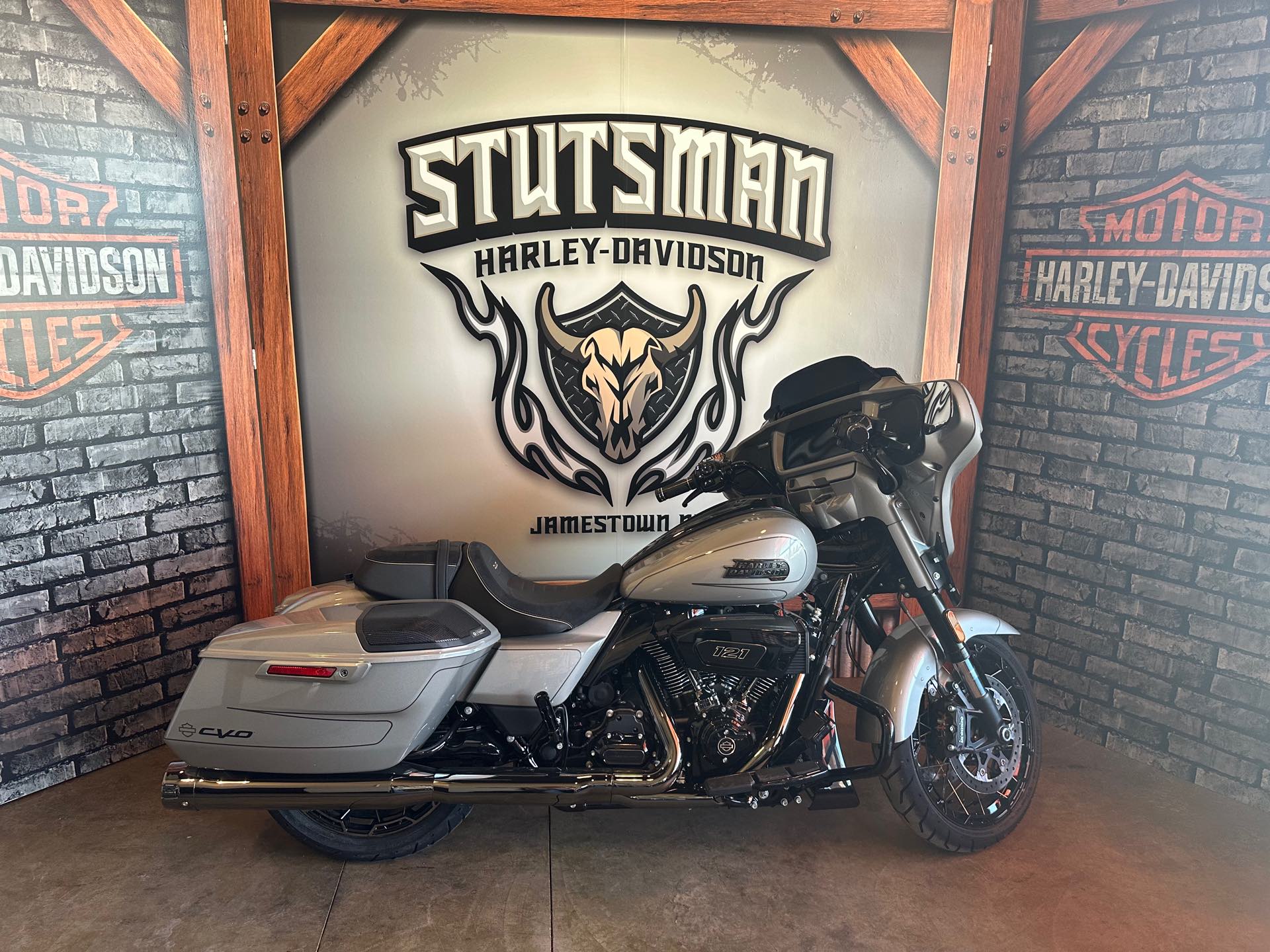 2023 Harley-Davidson Street Glide CVO Street Glide at Stutsman Harley-Davidson