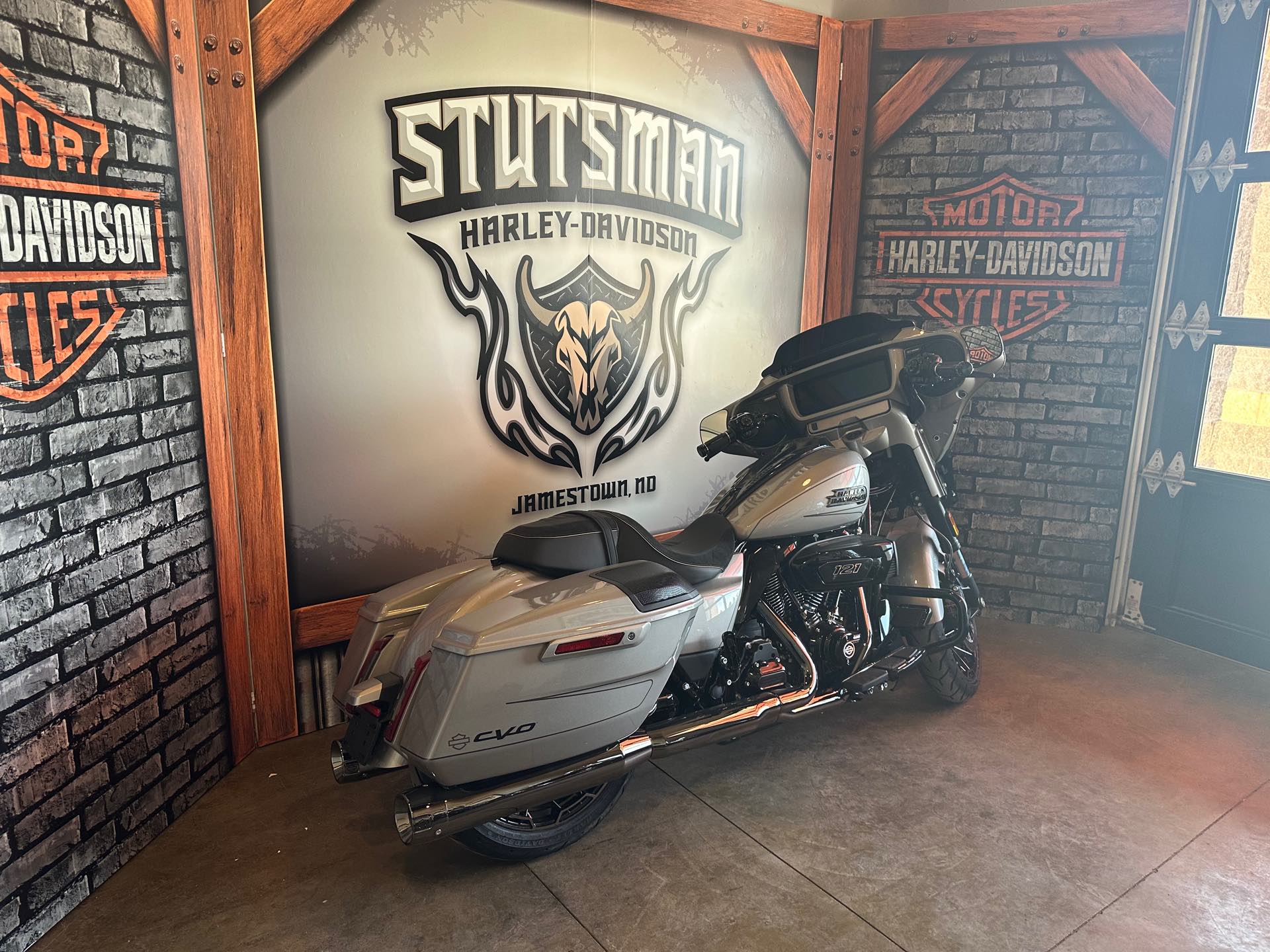 2023 Harley-Davidson Street Glide CVO Street Glide at Stutsman Harley-Davidson