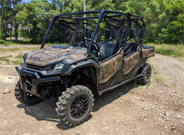 2024 Honda Pioneer 1000-6 Crew Deluxe at Kent Motorsports, New Braunfels, TX 78130