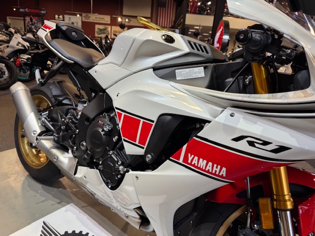 2022 Yamaha YZF R1 World GP 60th Anniversary Edition at Martin Moto