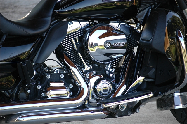 2015 Harley-Davidson Electra Glide Ultra Classic Low at Outlaw Harley-Davidson