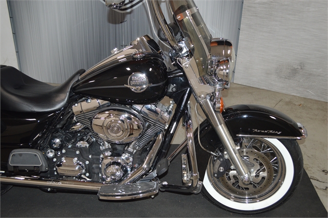 2009 Harley-Davidson Road King Classic at Suburban Motors Harley-Davidson