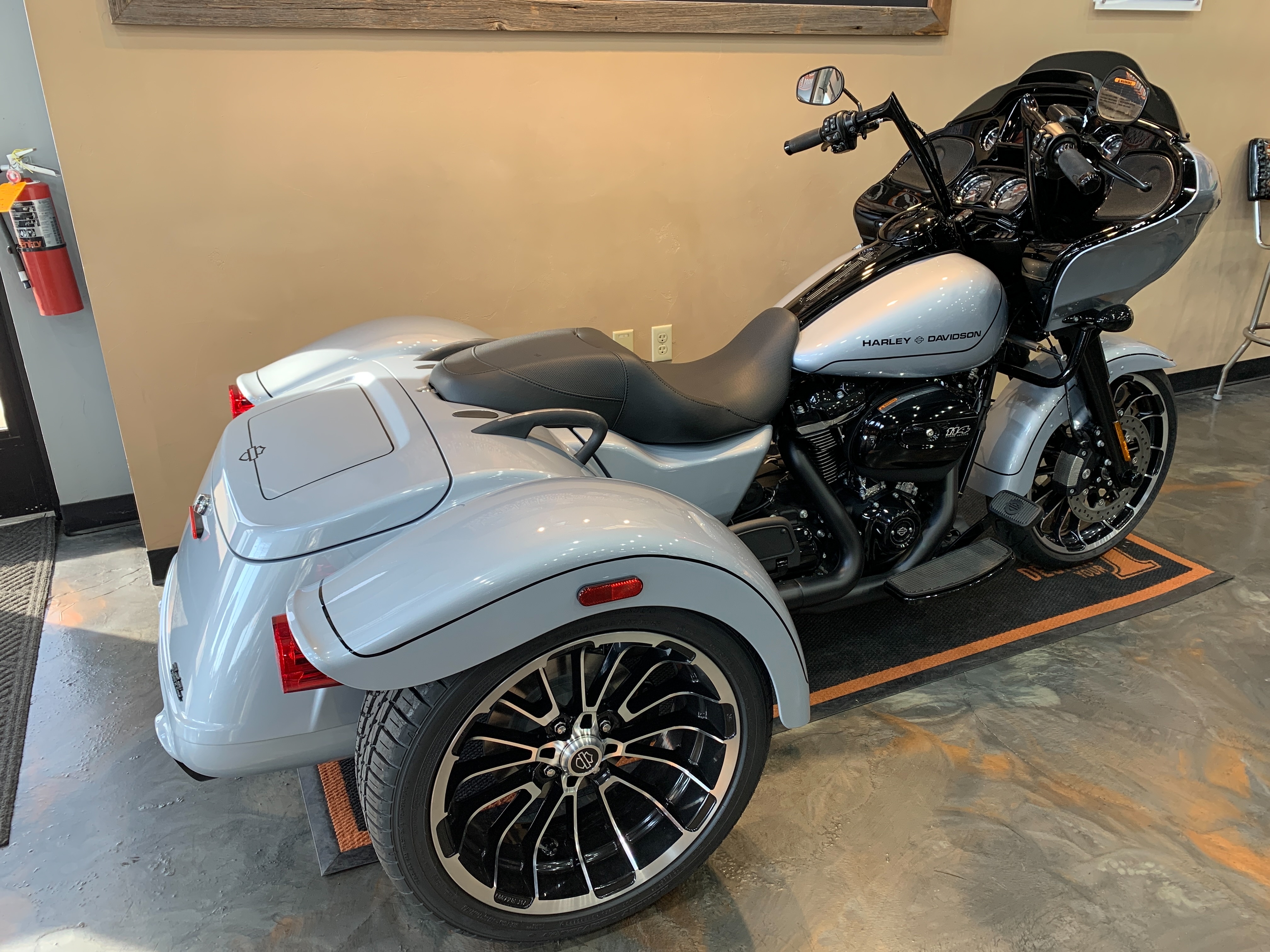 2024 Harley-Davidson Trike Road Glide 3 at Vandervest Harley-Davidson, Green Bay, WI 54303