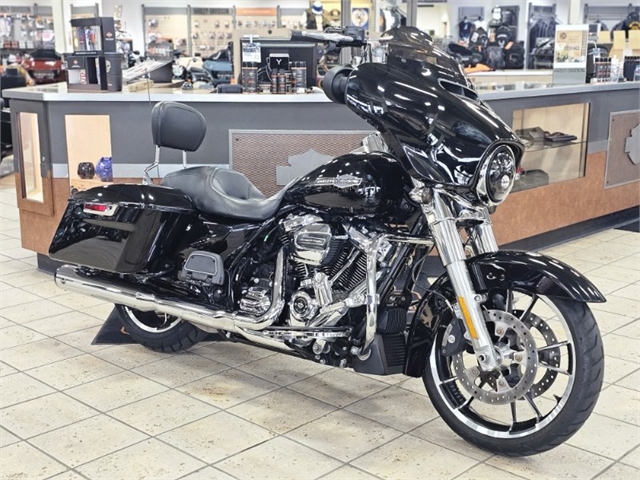 2021 Harley-Davidson Street Glide at Destination Harley-Davidson®, Tacoma, WA 98424