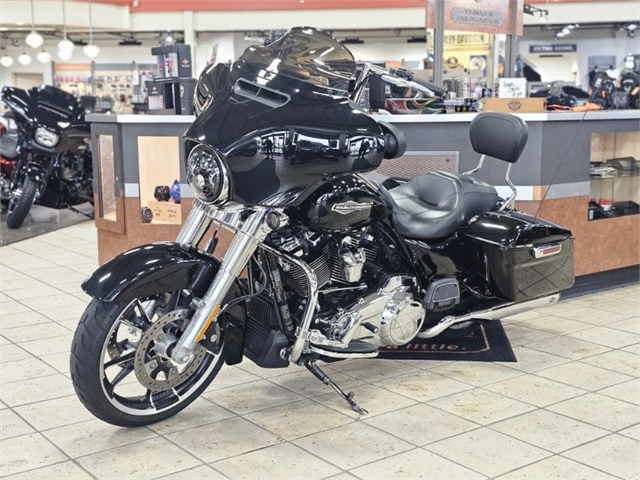 2021 Harley-Davidson Street Glide at Destination Harley-Davidson®, Tacoma, WA 98424