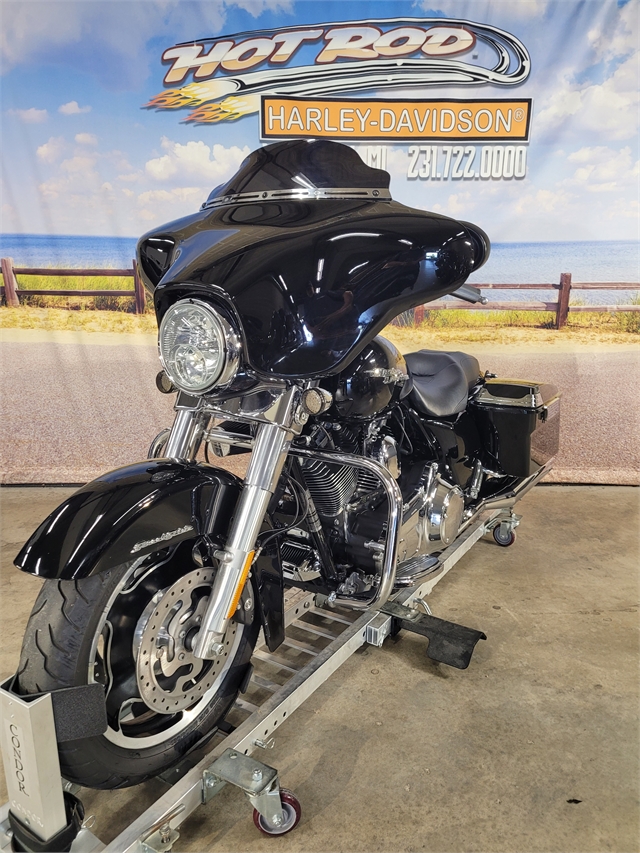 2009 Harley-Davidson Street Glide Base at Hot Rod Harley-Davidson