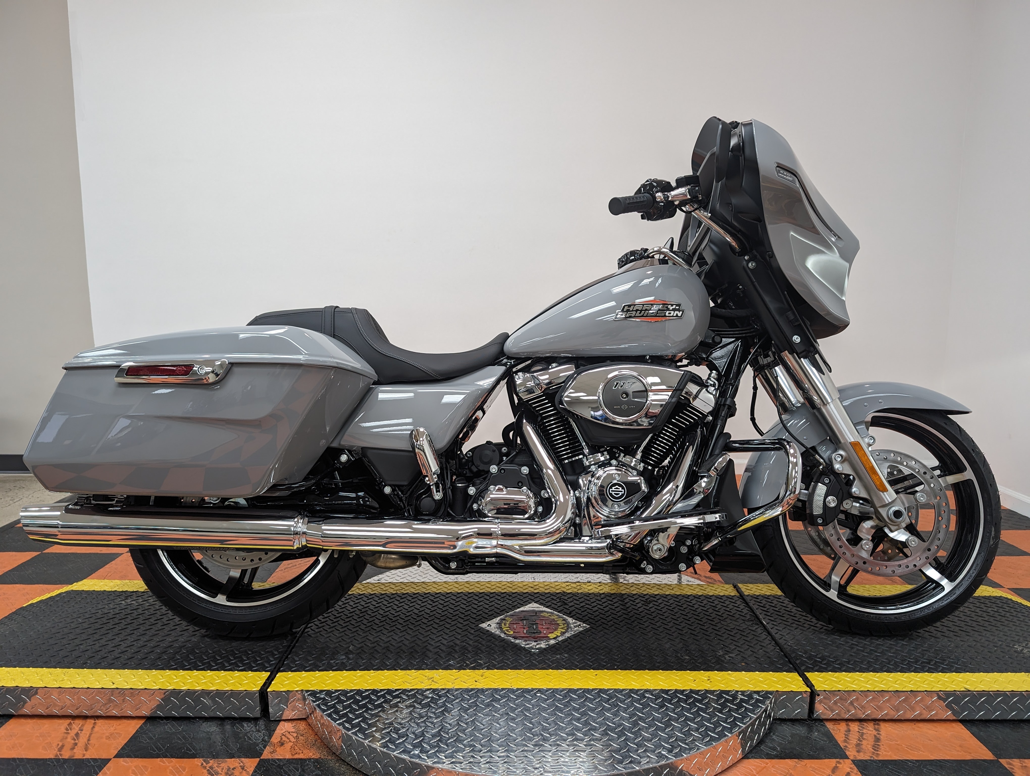 2024 Harley-Davidson Street Glide Base at Harley-Davidson of Indianapolis