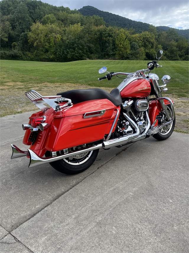 2017 Harley-Davidson Road King Base at Harley-Davidson of Asheville