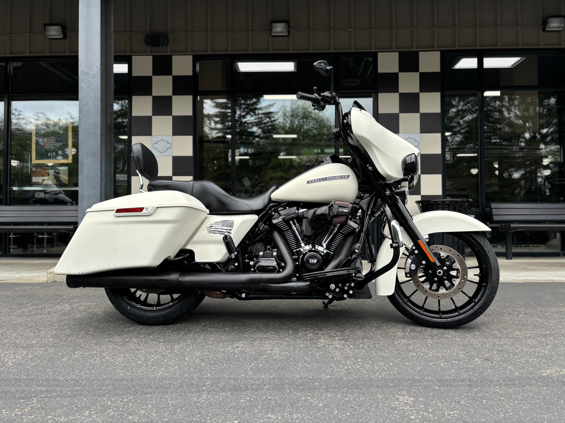 2018 Harley-Davidson Street Glide Special at Destination Harley-Davidson®, Silverdale, WA 98383