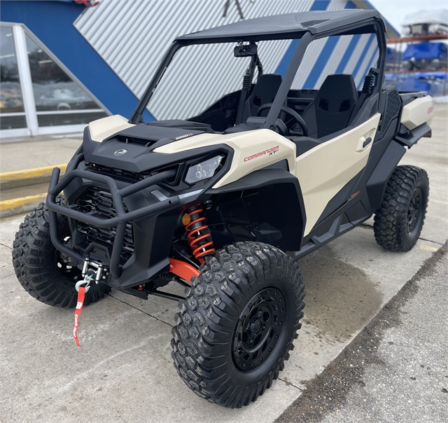 2023 Can-Am Commander XT-P 1000R at Motor Sports of Willmar