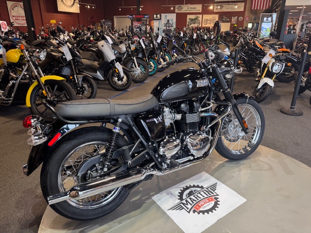 2012 Triumph Bonneville T100 at Martin Moto