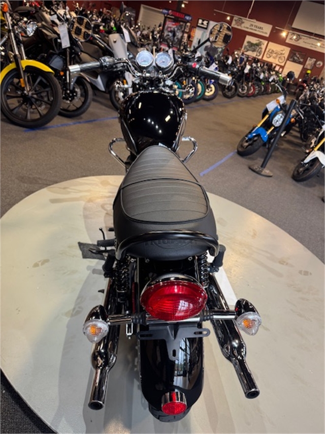 2012 Triumph Bonneville T100 at Martin Moto