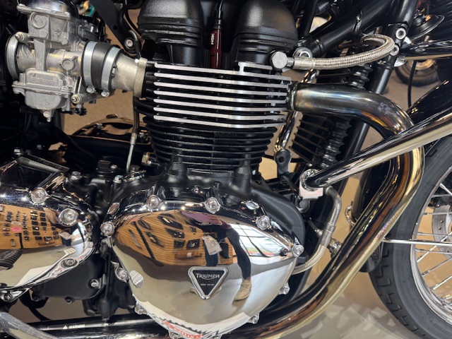 2012 Triumph Bonneville T100 at Martin Moto