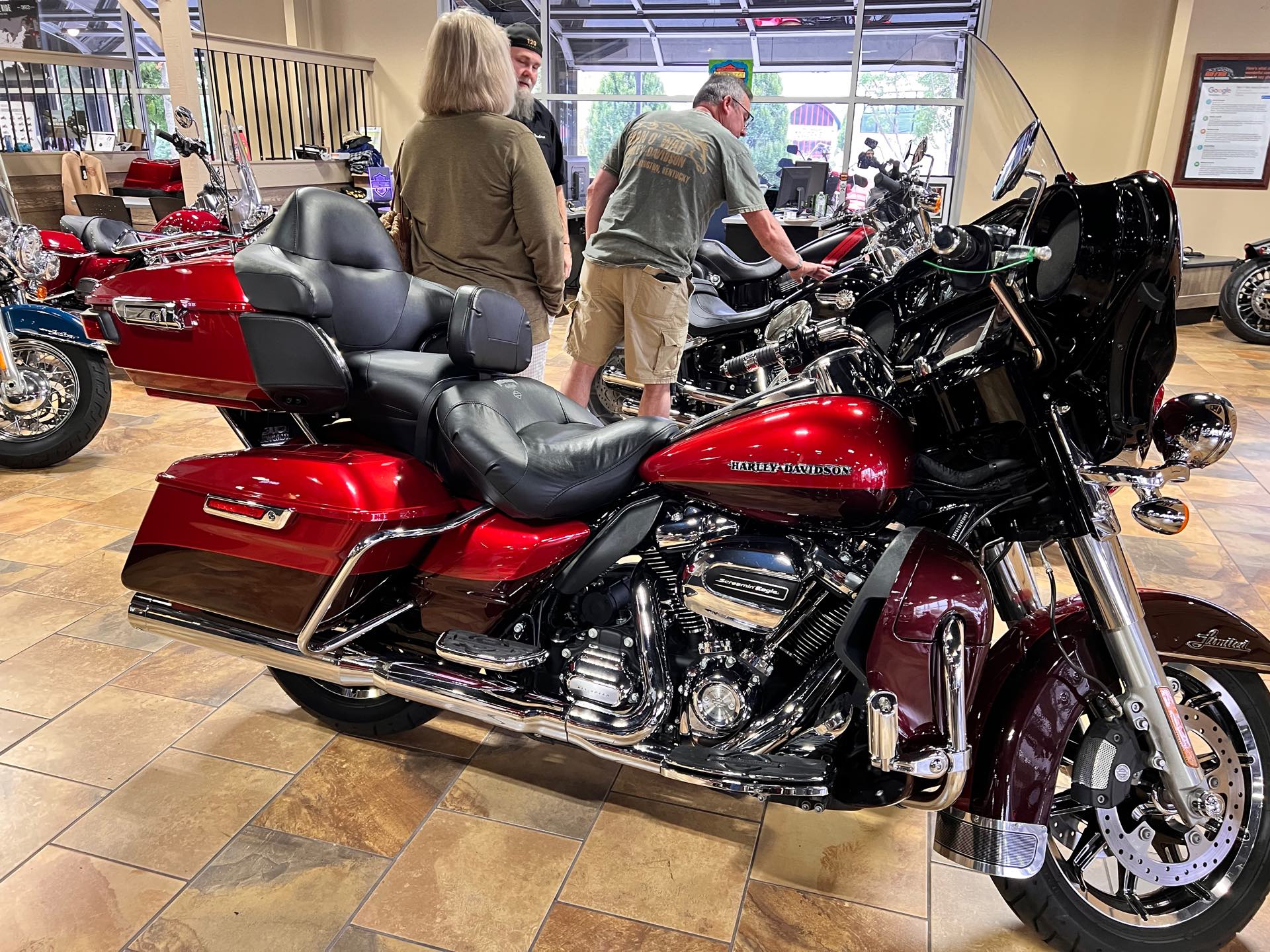 2018 Harley-Davidson Electra Glide Ultra Limited at Man O'War Harley-Davidson®