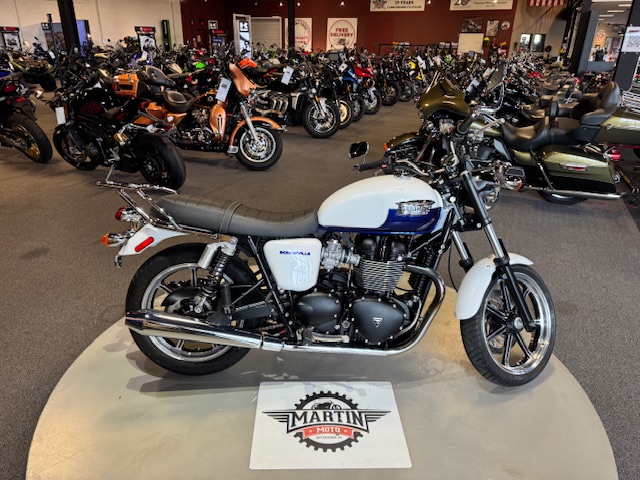 2014 Triumph Bonneville Base at Martin Moto