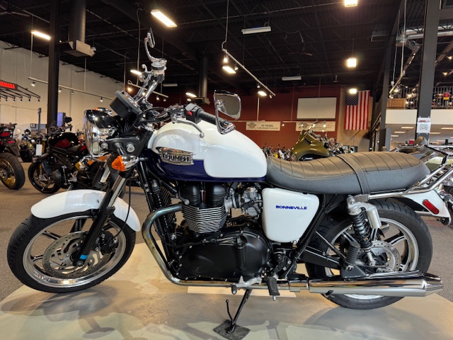2014 Triumph Bonneville Base at Martin Moto