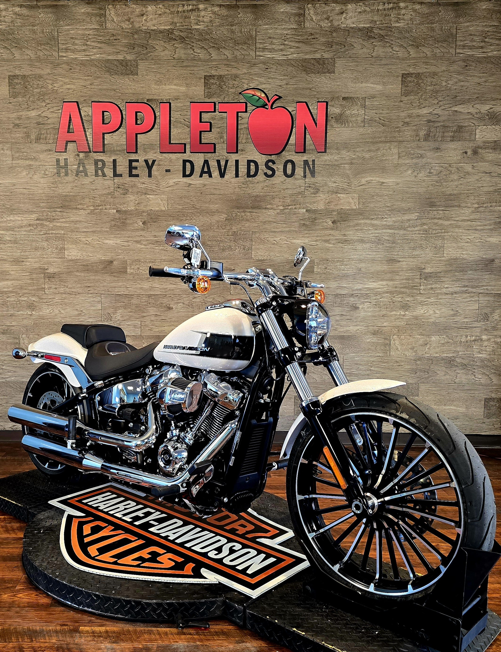 2024 Harley-Davidson Softail Breakout at Appleton Harley-Davidson