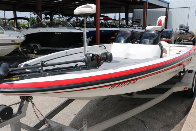 2003 Nitro 911 DC at Jerry Whittle Boats