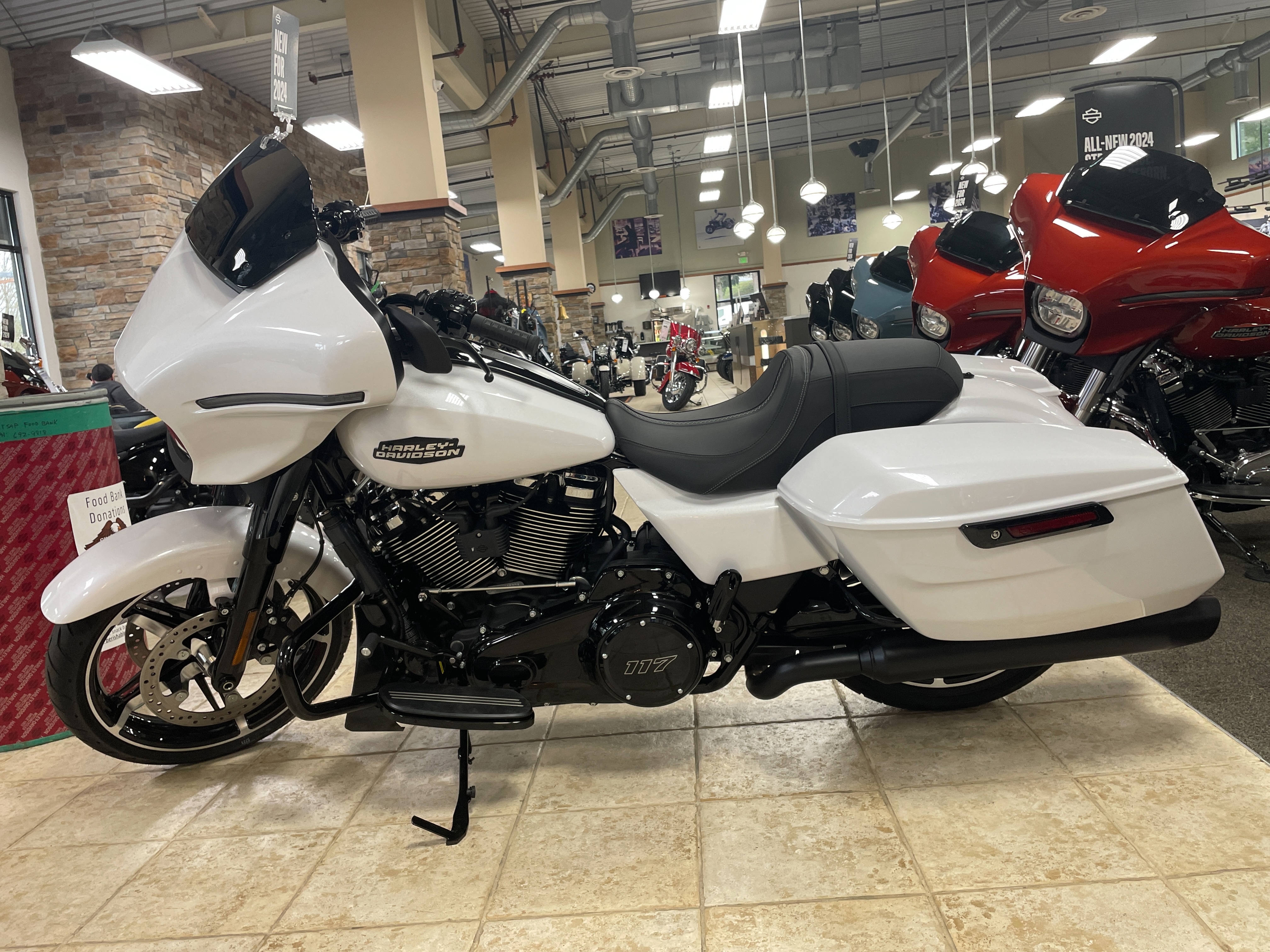 2024 Harley-Davidson Street Glide Base at Destination Harley-Davidson®, Silverdale, WA 98383