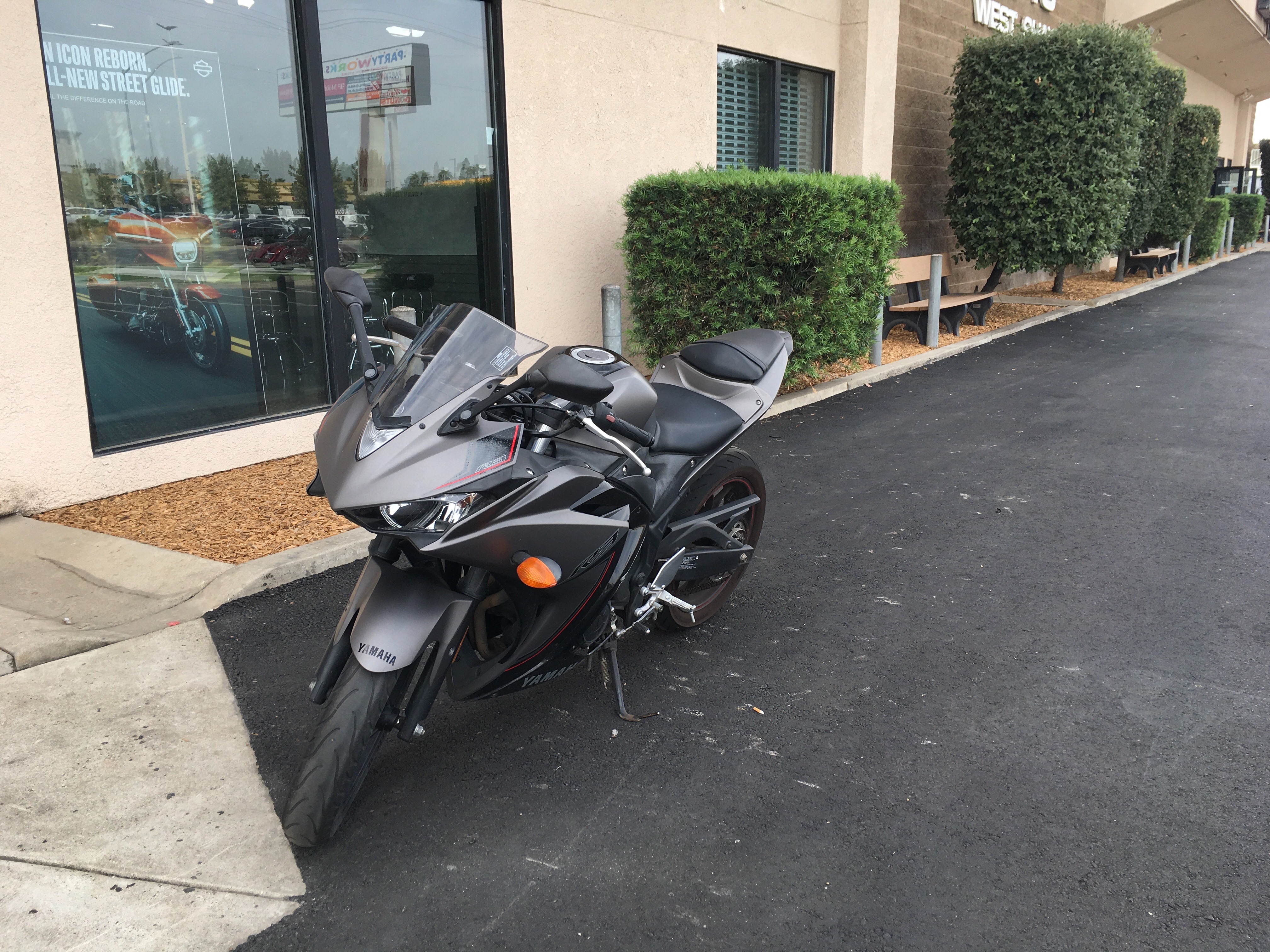 2016 Yamaha YZF R3 at Fresno Harley-Davidson