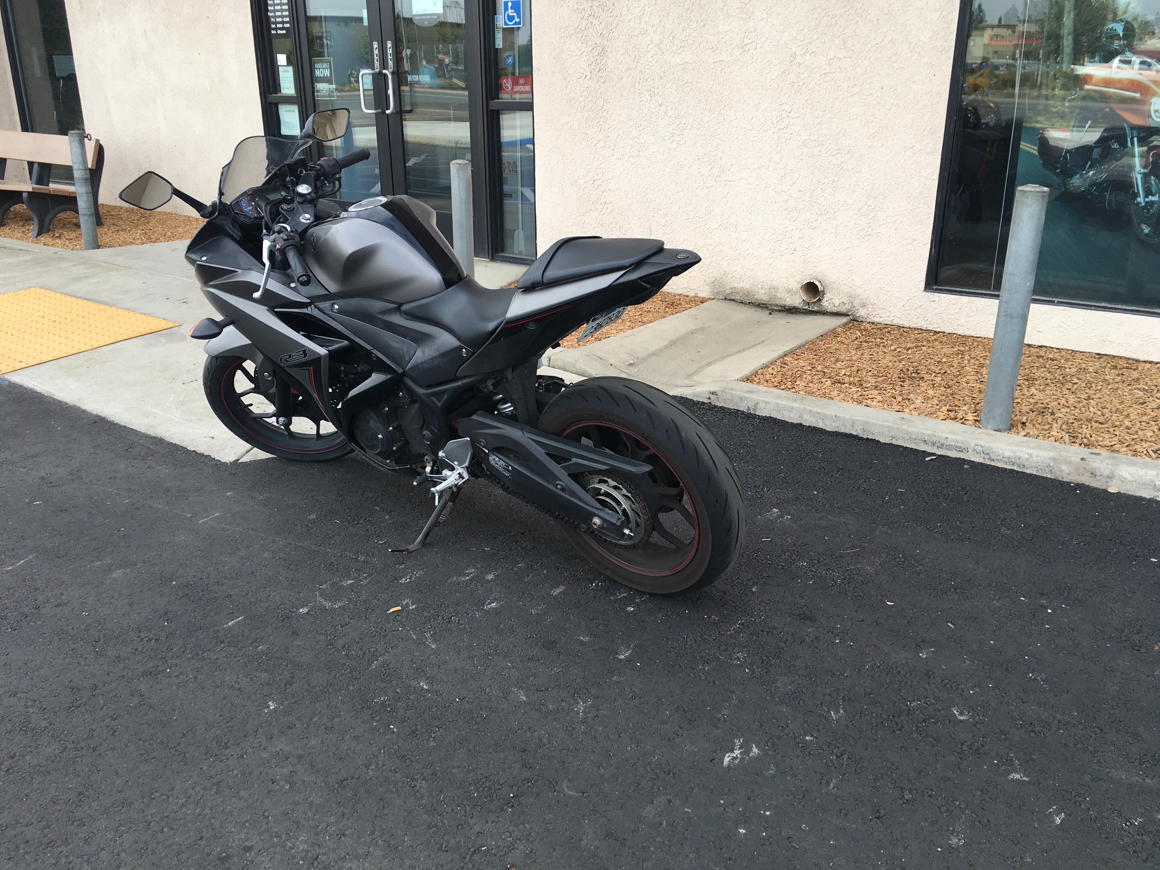 2016 Yamaha YZF R3 at Fresno Harley-Davidson