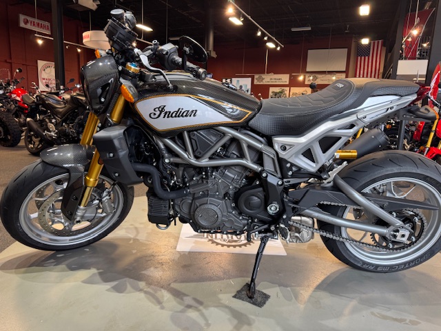 2023 Indian Motorcycle FTR R Carbon at Martin Moto