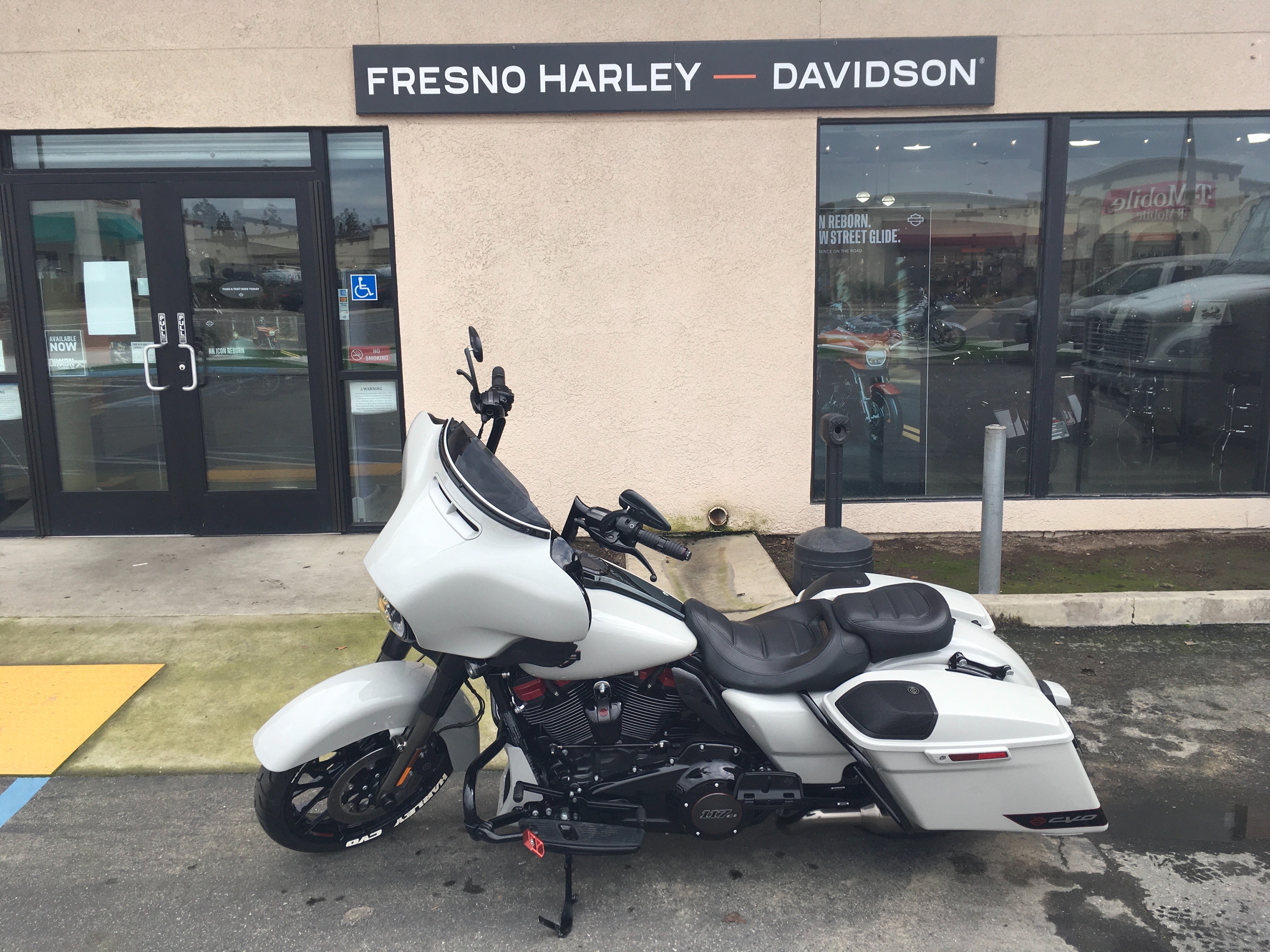 2020 Harley-Davidson CVO CVO Street Glide at Fresno Harley-Davidson