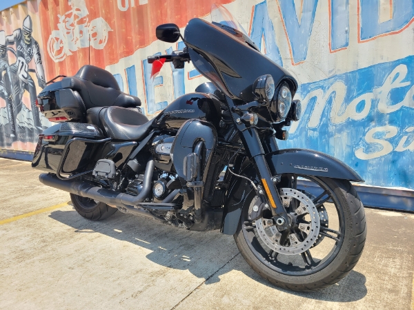 2021 Harley-Davidson FLHTK at Gruene Harley-Davidson