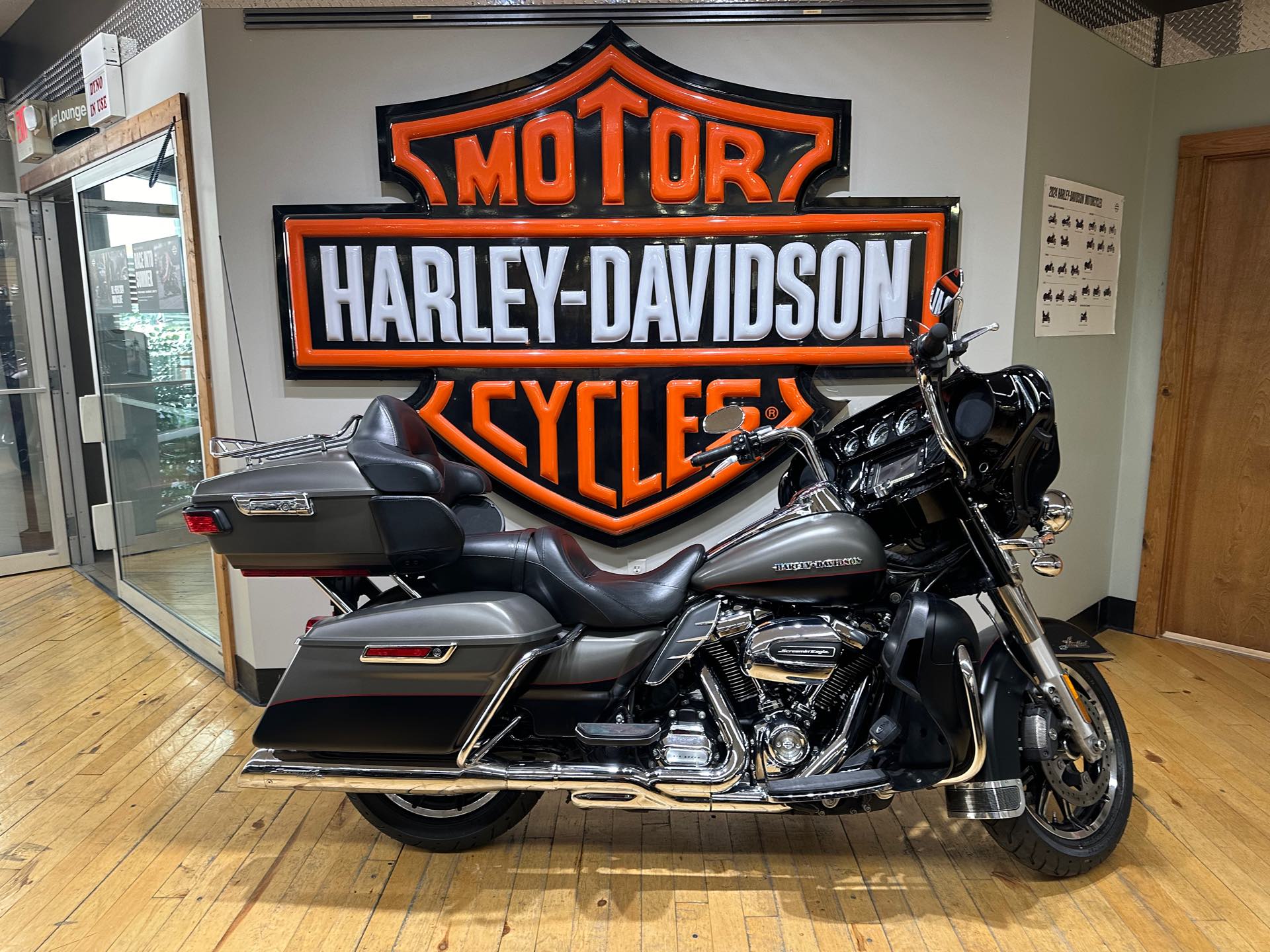 2018 Harley-Davidson Electra Glide Ultra Limited at Zips 45th Parallel Harley-Davidson