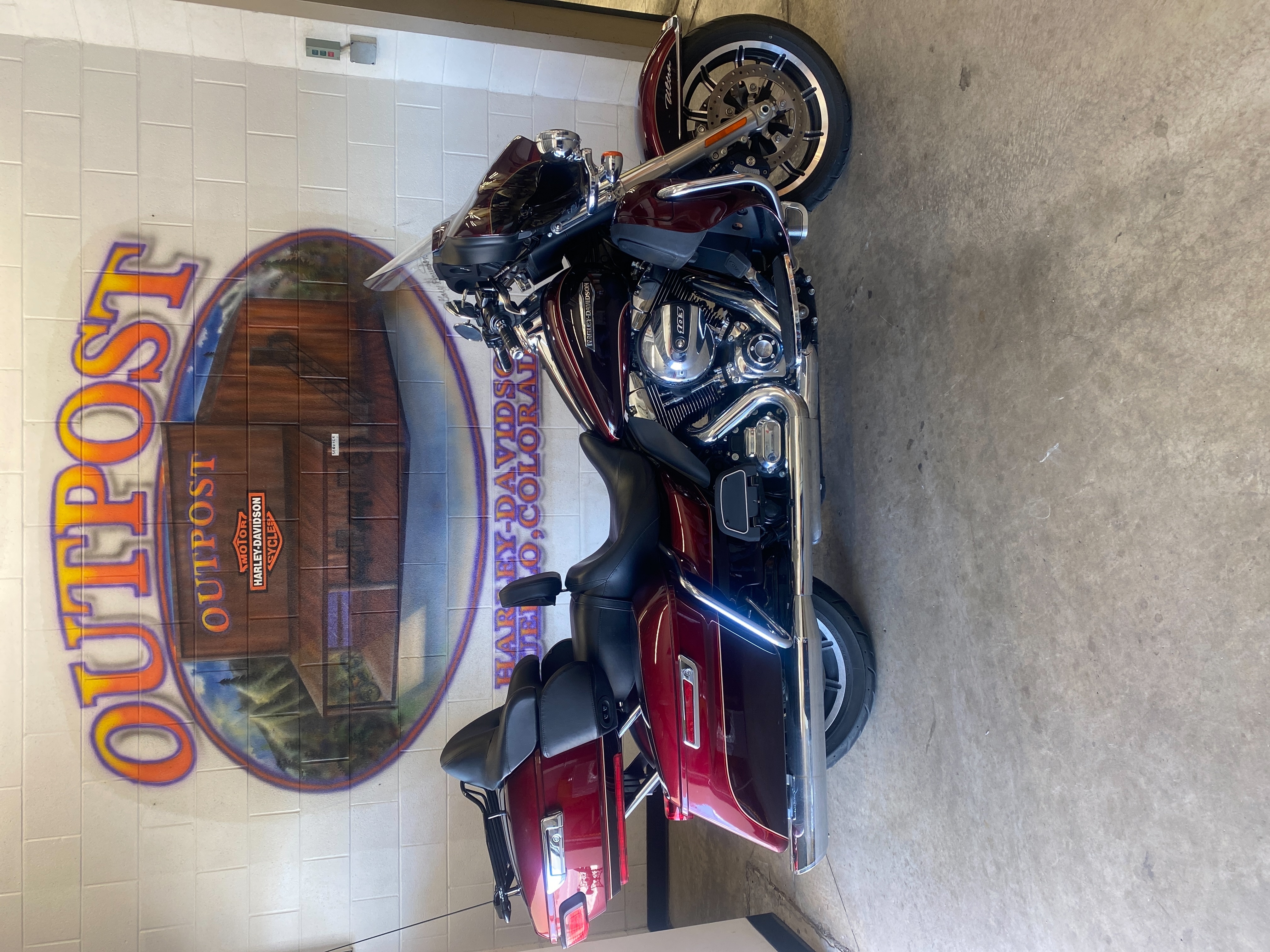 2014 Harley-Davidson Electra Glide Ultra Classic at Outpost Harley-Davidson