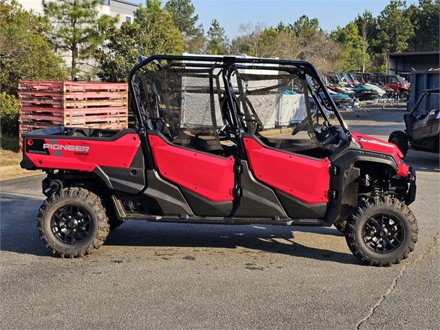 2024 Honda Pioneer 1000-6 Crew Deluxe at Kent Motorsports, New Braunfels, TX 78130