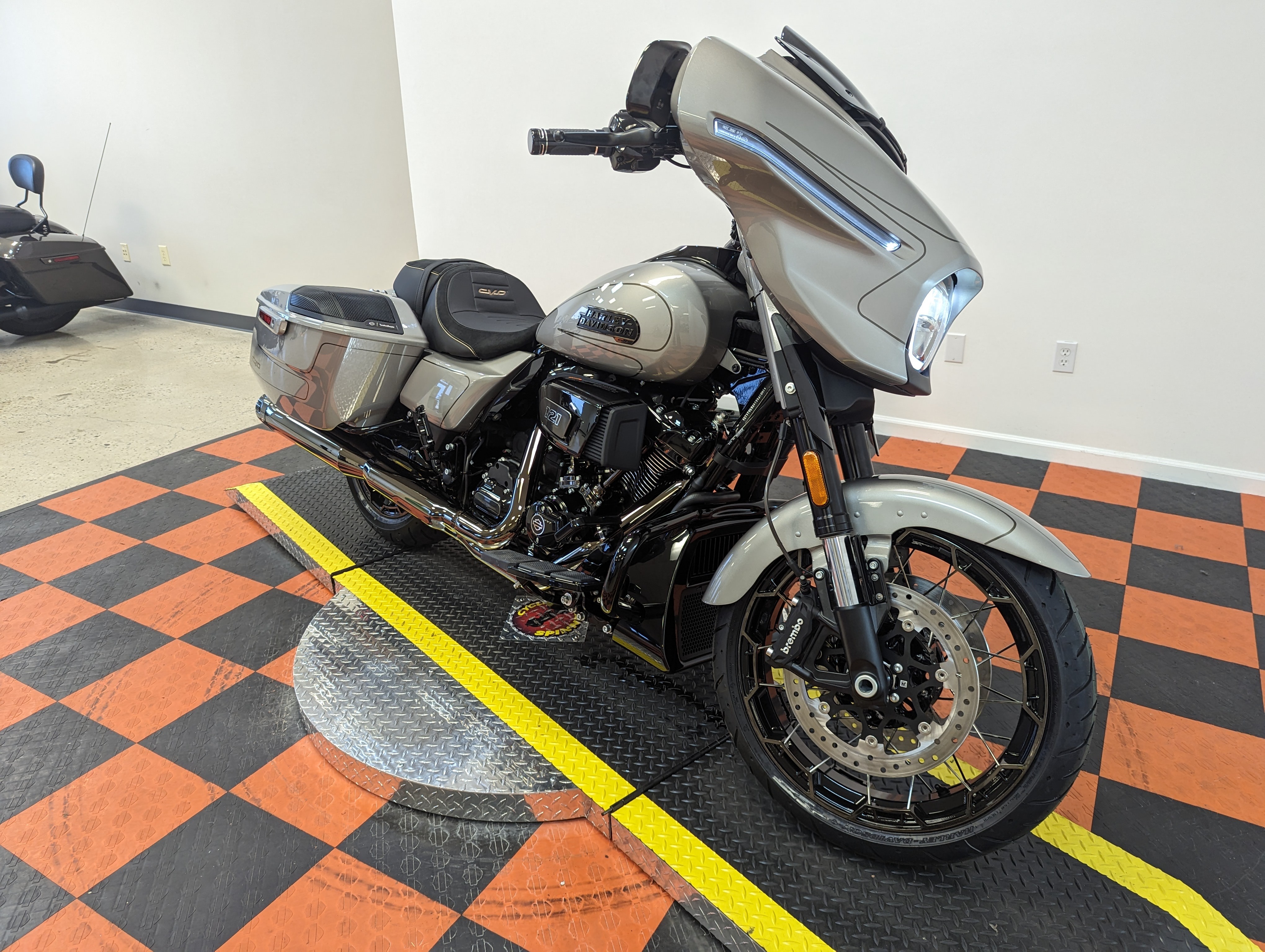 2023 Harley-Davidson FLHXSE at Harley-Davidson of Indianapolis