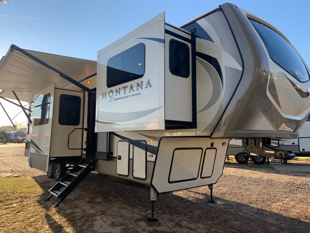 Discount Tire Store Hours >> 2019 Keystone Montana 3761FL Front Living | Campers RV Center Discount Tire Store Hours >> 2019 Keystone Montana 3761FL Front Living | Campers RV Center