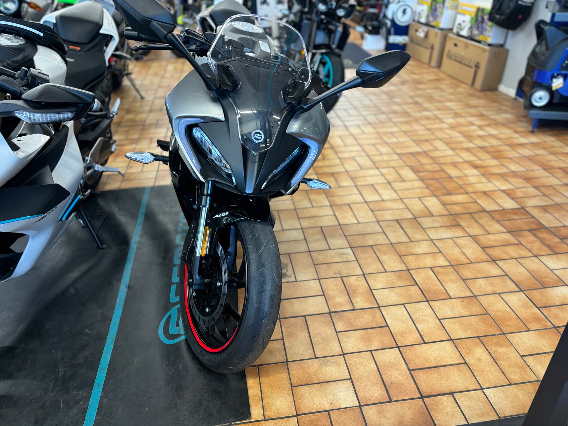 2023 CFMOTO 300SS at Bobby J's Yamaha, Albuquerque, NM 87110