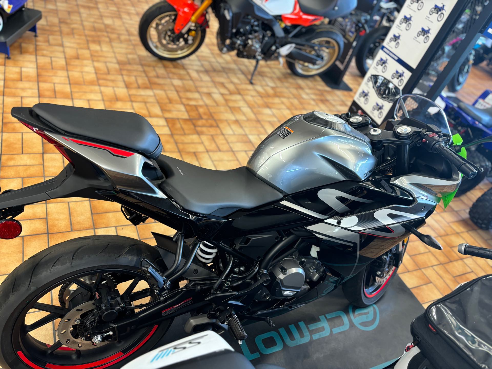 2023 CFMOTO 300SS at Bobby J's Yamaha, Albuquerque, NM 87110