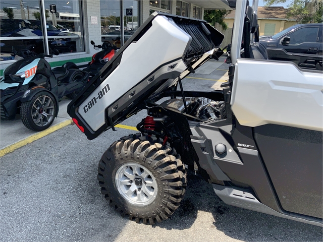 2024 Can-Am Defender MAX X mr with Half Doors HD10 at Jacksonville Powersports, Jacksonville, FL 32225