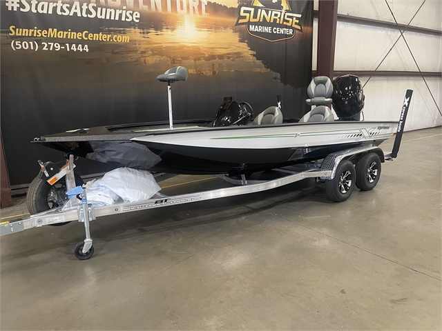 2024 Xpress Boats X19 Pro at Sunrise Marine Center