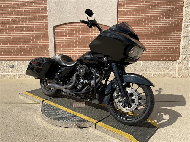 2019 Harley-Davidson Road Glide Special at Roughneck Harley-Davidson