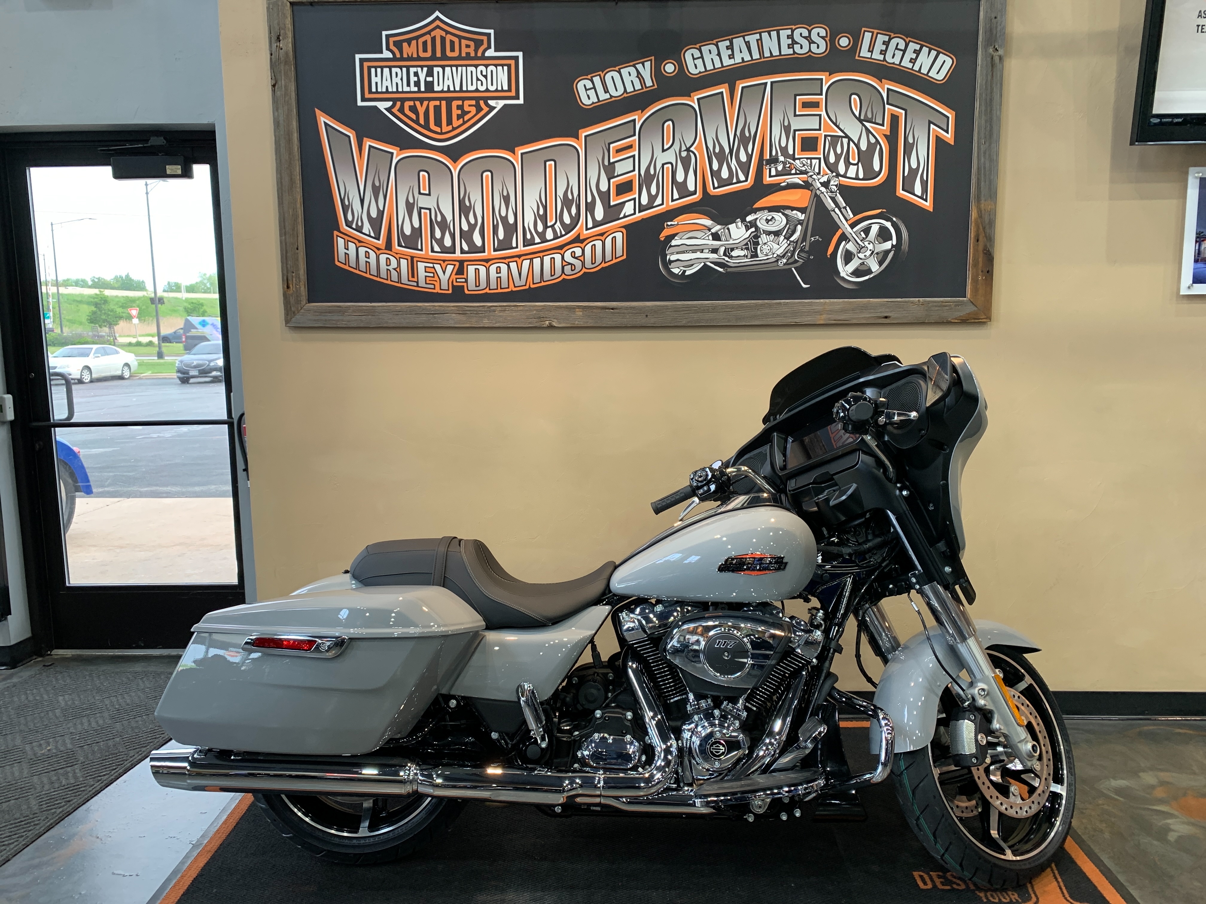 2024 Harley-Davidson Street Glide Base at Vandervest Harley-Davidson, Green Bay, WI 54303