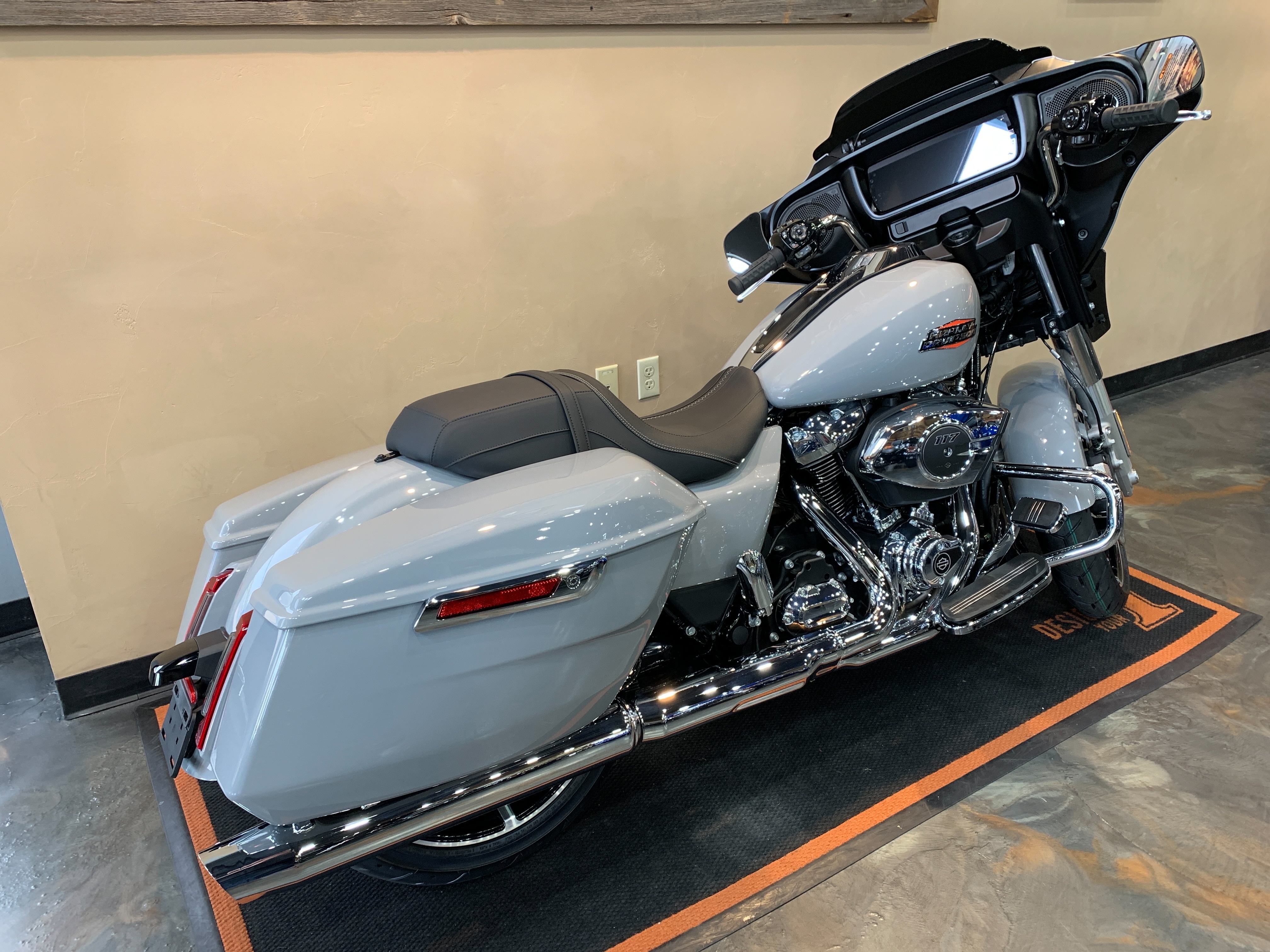 2024 Harley-Davidson Street Glide Base at Vandervest Harley-Davidson, Green Bay, WI 54303