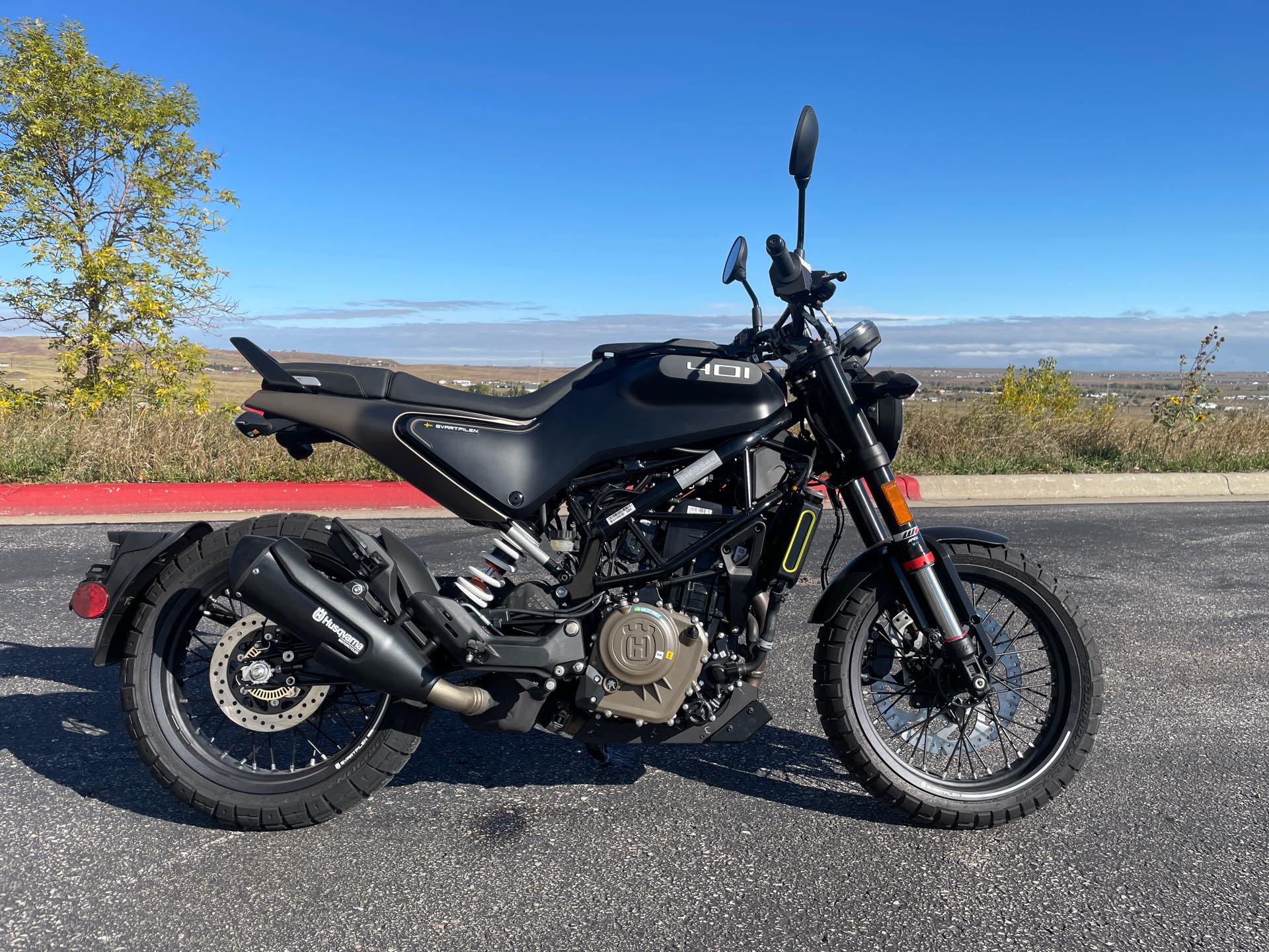 2022 Husqvarna Svartpilen 401 at Mount Rushmore Motorsports