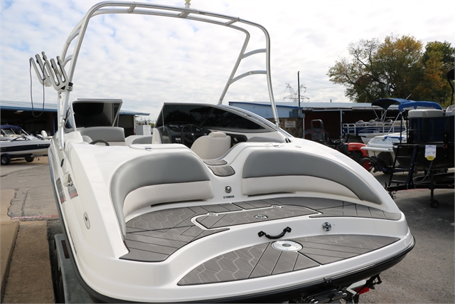 2010 Yamaha AR210 | Jerry Whittle Boats