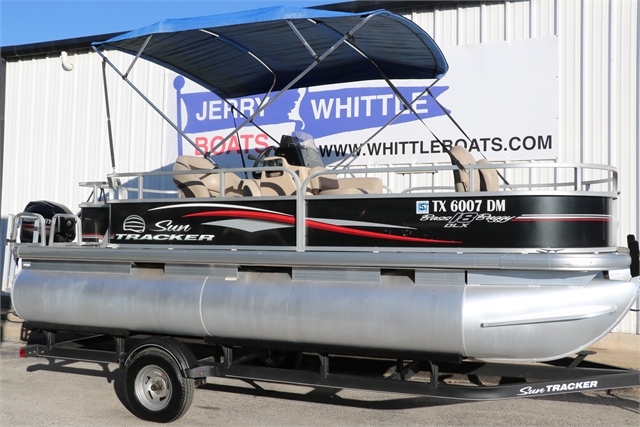 2017 Sun Tracker 18 Bass Buggy Dlx at Jerry Whittle Boats