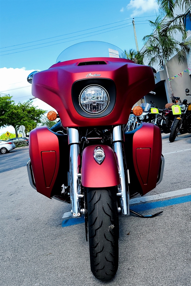 2020 Indian Roadmaster Dark Horse at Fort Lauderdale